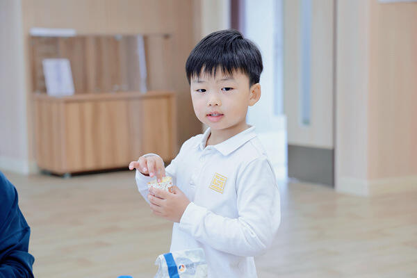 幼儿园感恩节,南通民办惠立幼儿园